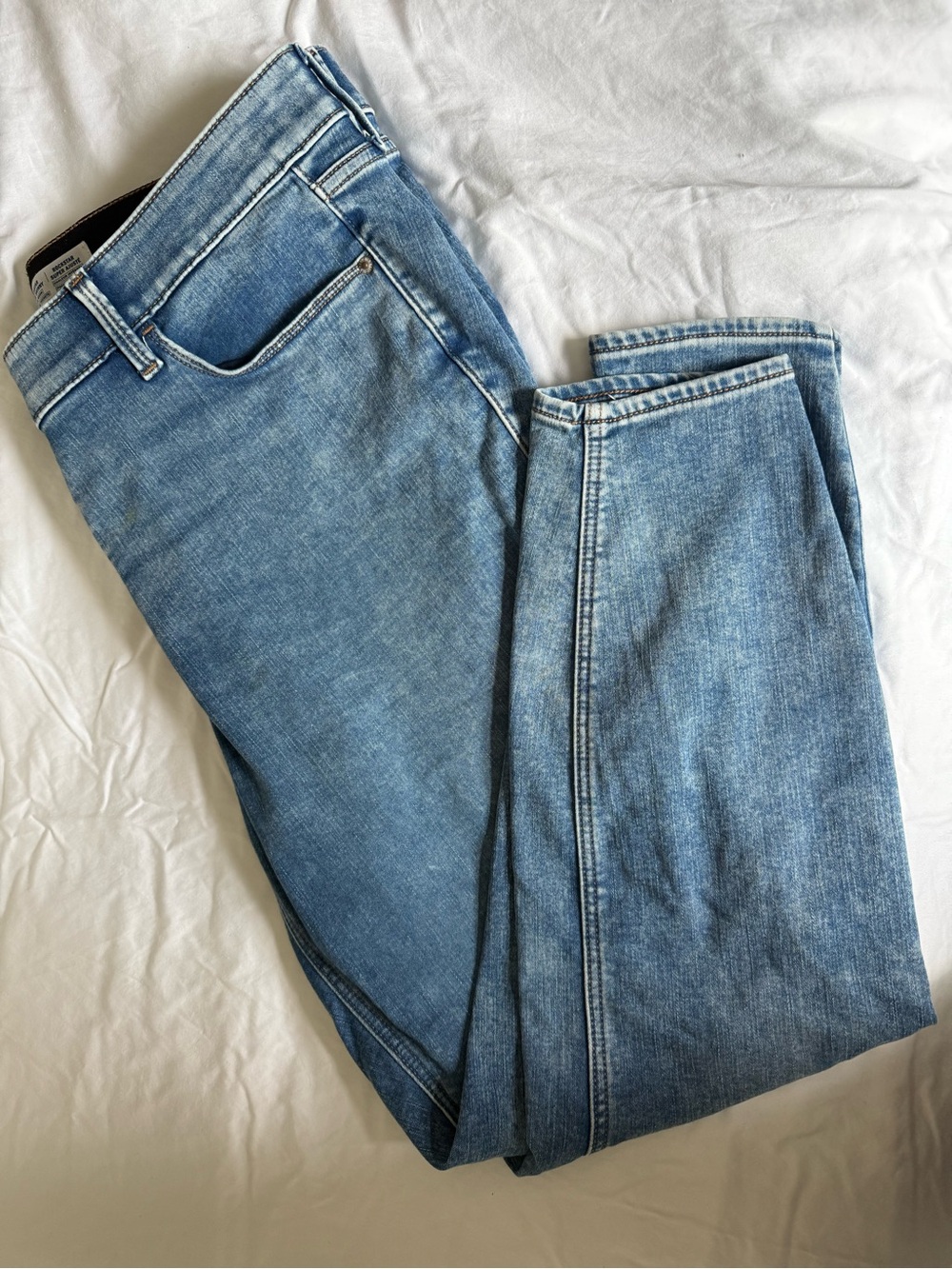Old Navy women’s rockstar Straight Jeans in Light Blue size 20